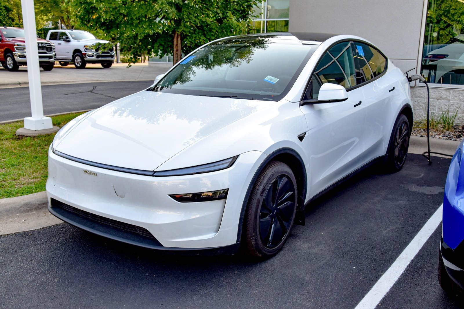 2026 TESLA Model Y