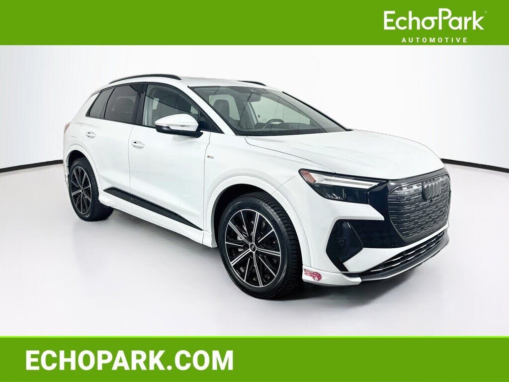 2022 AUDI Q4