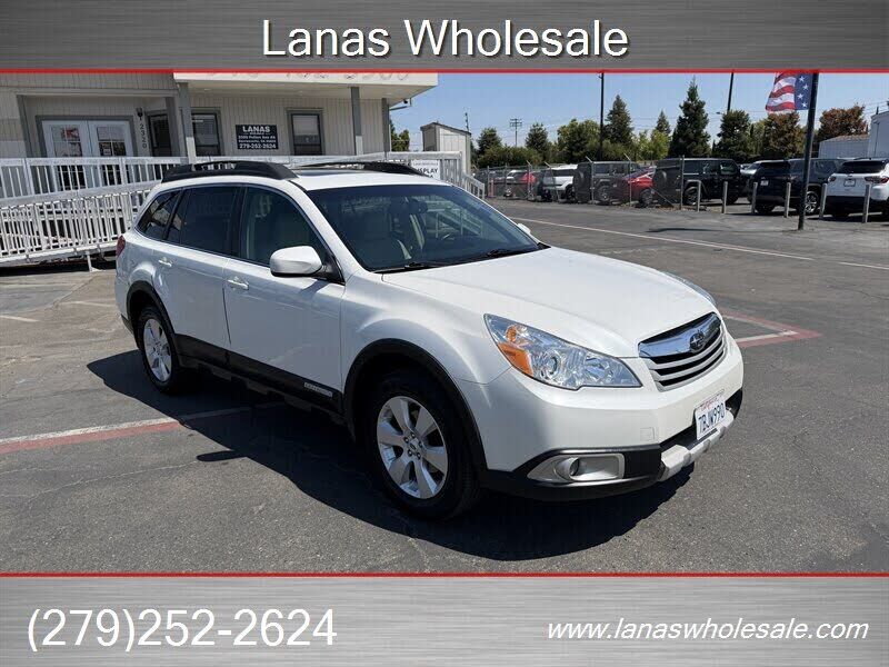 2011 SUBARU Outback