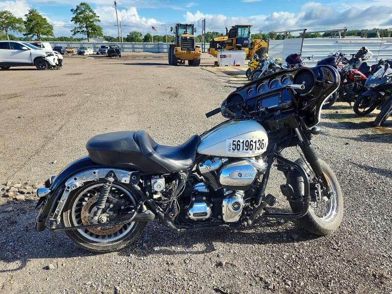 2018 HARLEY DAVIDSON FLHXS / Street Glide Special