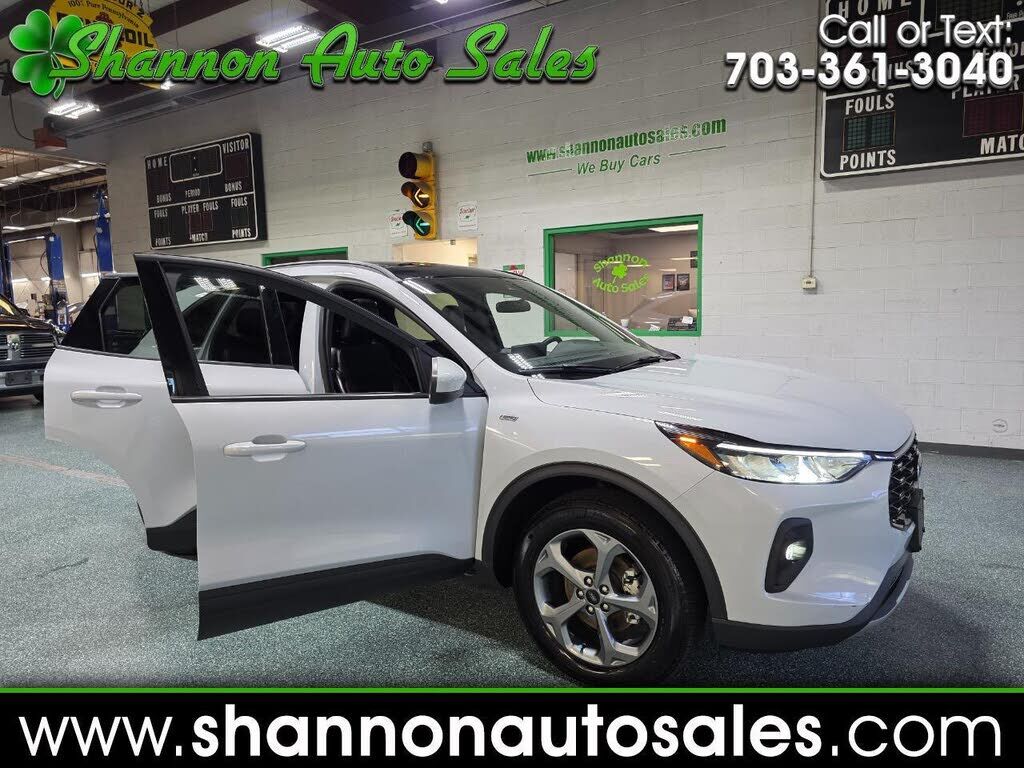 2025 FORD Escape