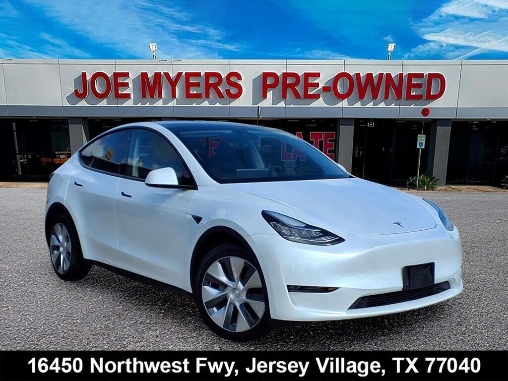 2023 TESLA Model Y