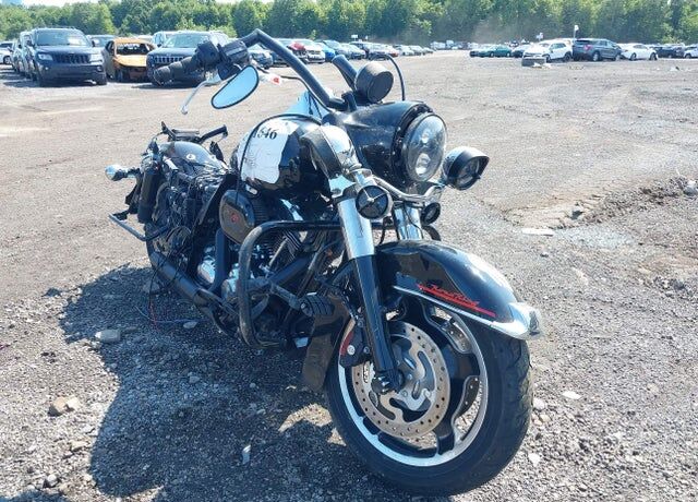 2010 HARLEY DAVIDSON Police Road King