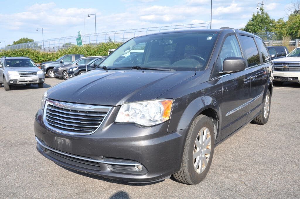2016 CHRYSLER Town and Country