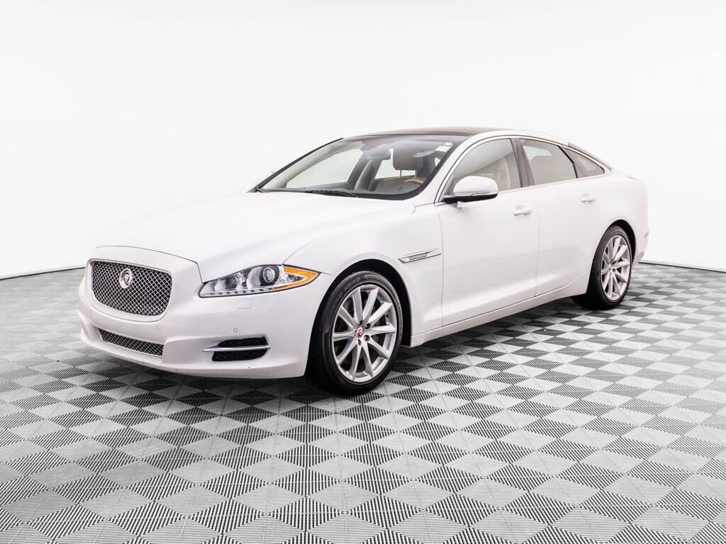 2015 JAGUAR XJ