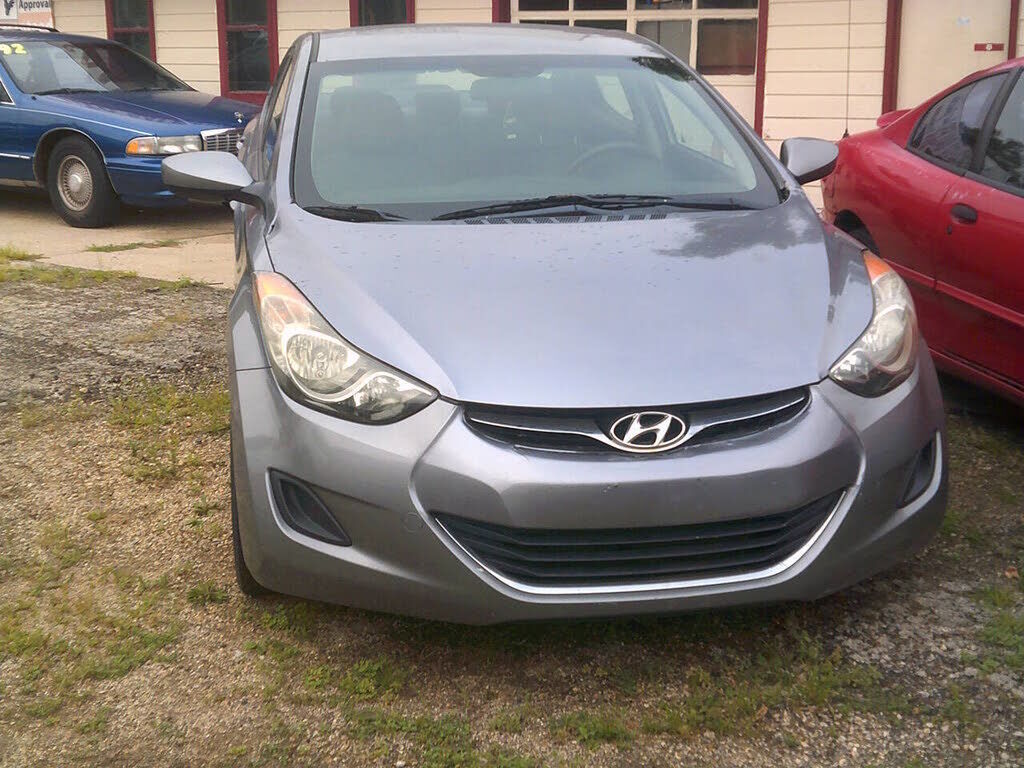 2011 HYUNDAI Elantra
