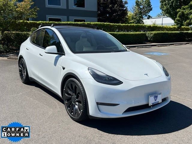2022 TESLA Model Y