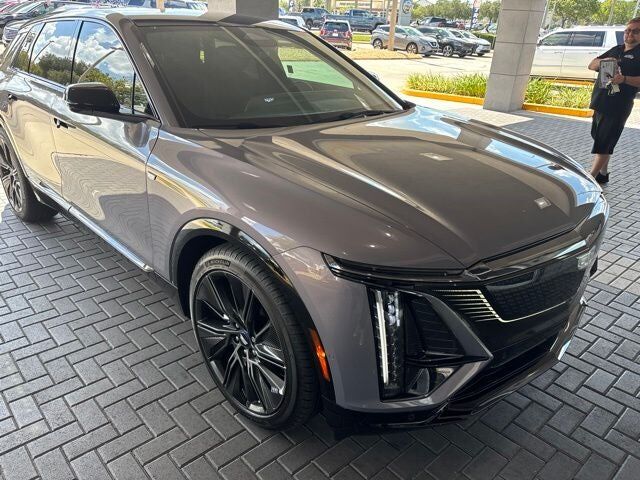 2024 CADILLAC Lyriq