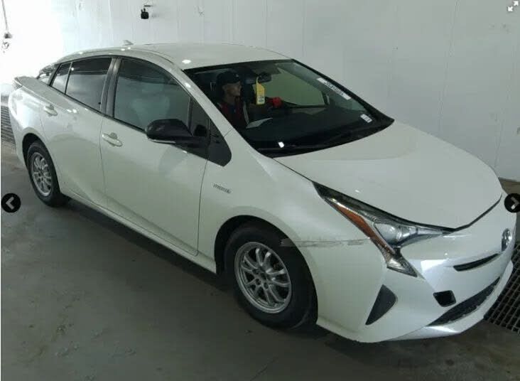2016 TOYOTA PRIUS