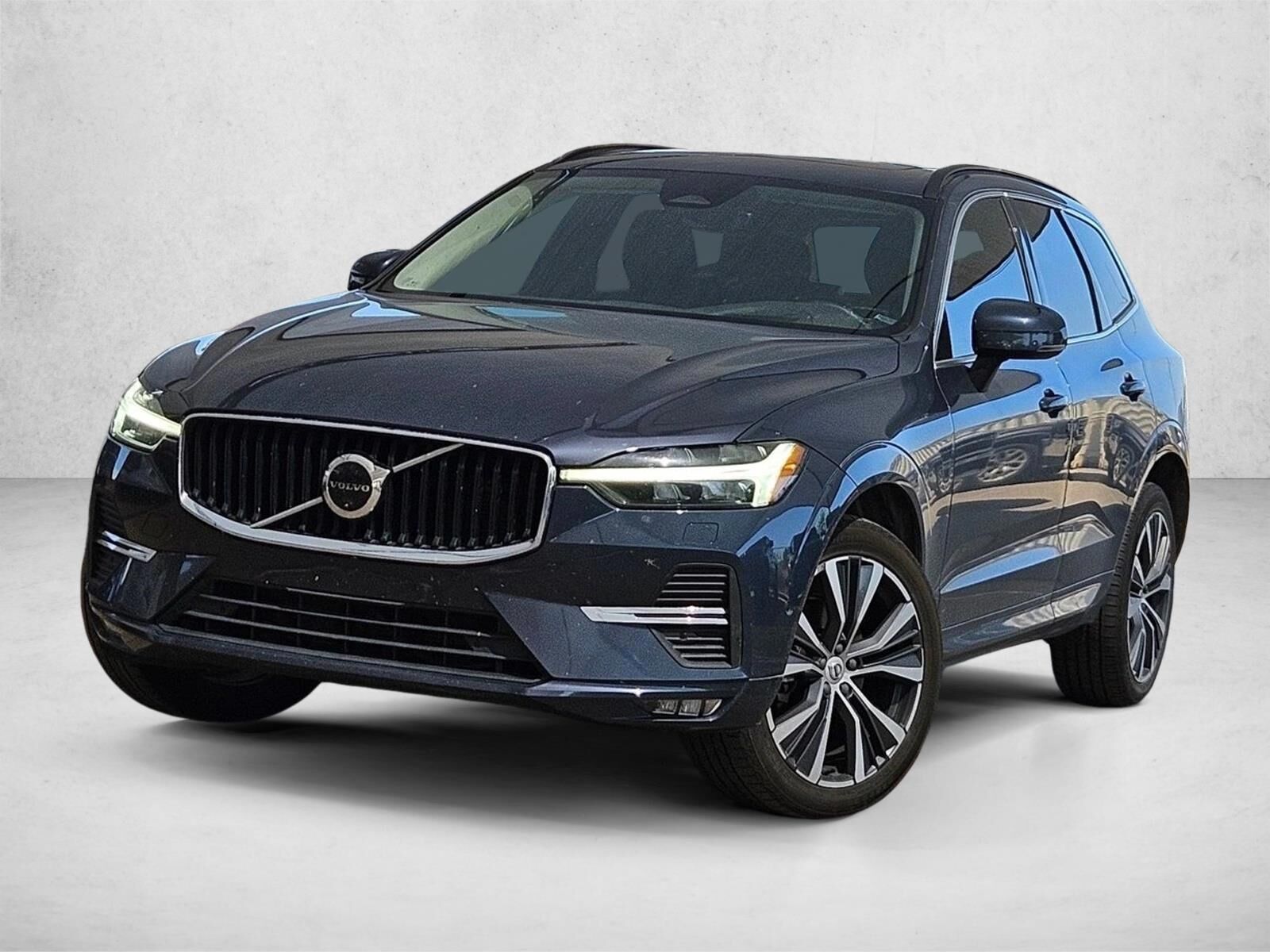 2022 VOLVO XC60