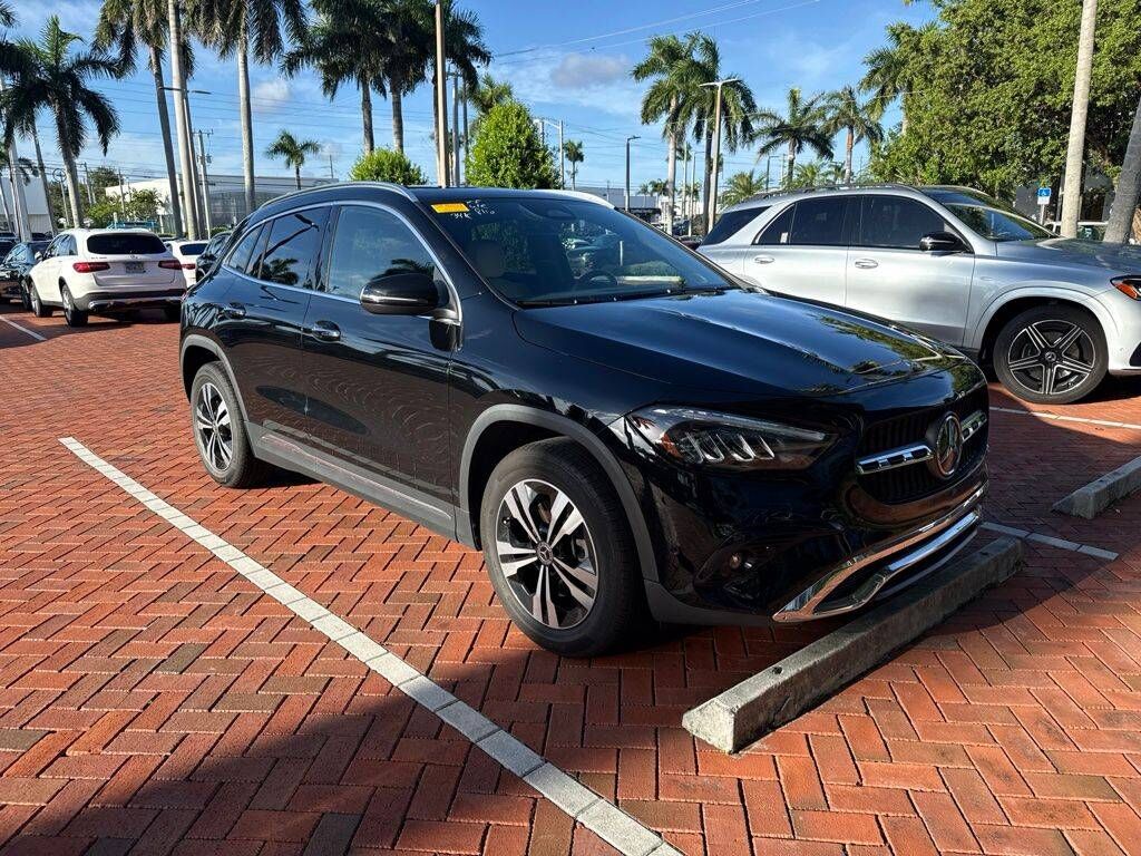 2024 MERCEDES-BENZ GLA-Class
