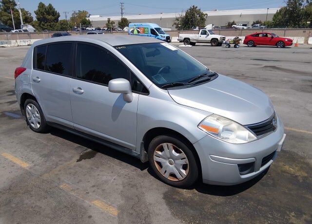 2010 NISSAN Versa