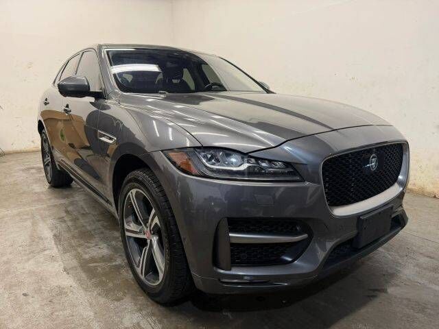 2017 JAGUAR F-Pace