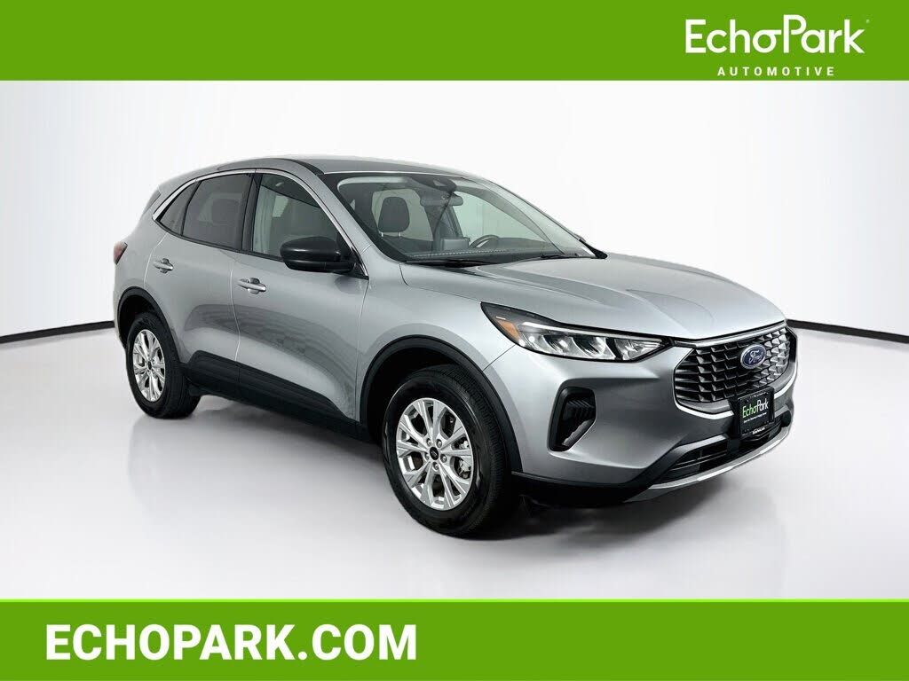 2024 FORD Escape