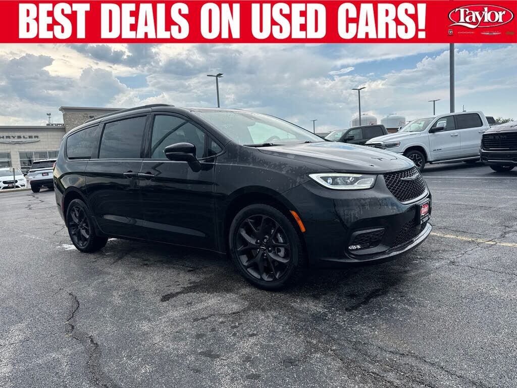 2022 CHRYSLER Pacifica