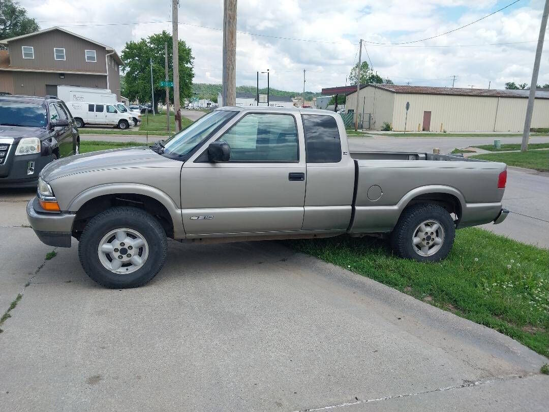2003 CHEVROLET S-10 Pickup
