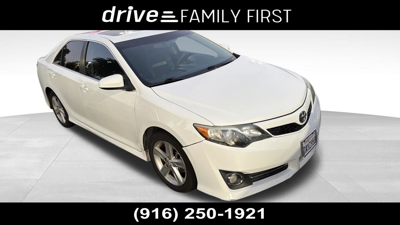 2013 TOYOTA Camry