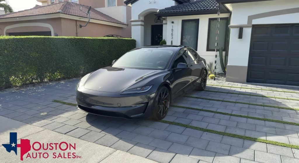 2024 TESLA Model 3