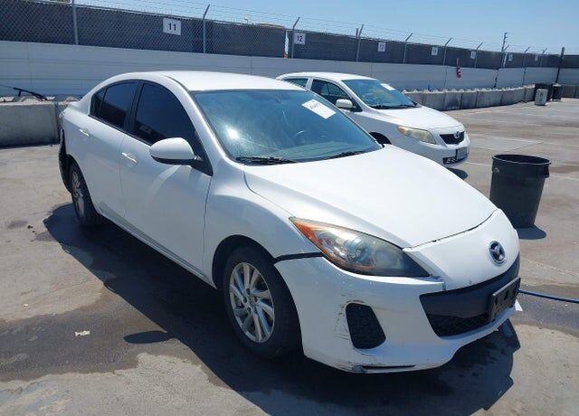 2012 MAZDA Mazda3
