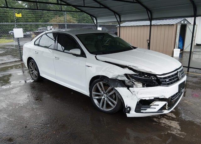 2018 VOLKSWAGEN Passat
