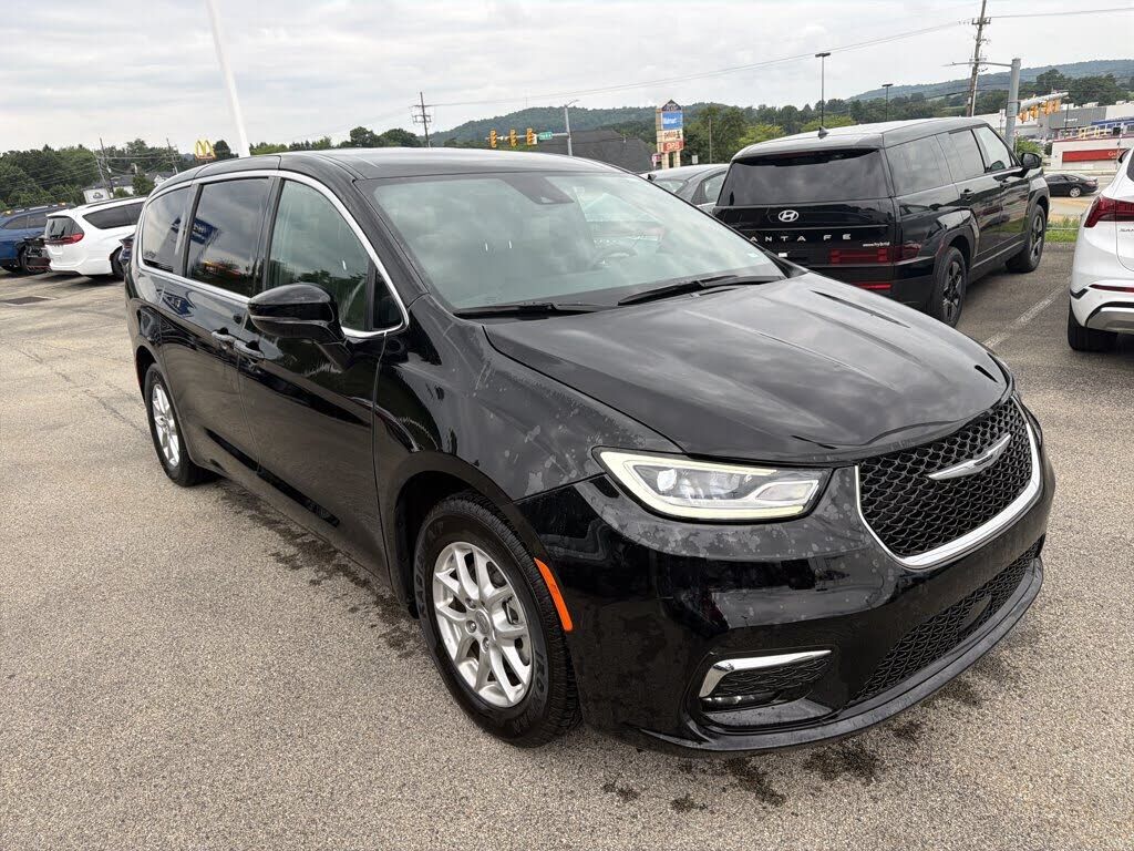 2025 CHRYSLER Pacifica