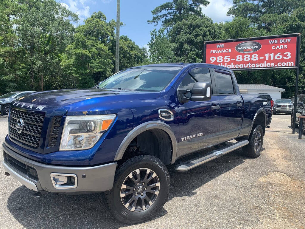2017 NISSAN Titan