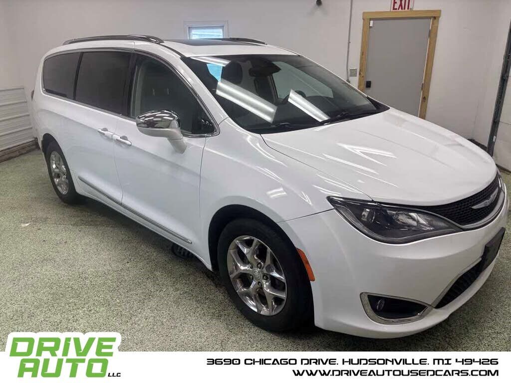 2017 CHRYSLER Pacifica