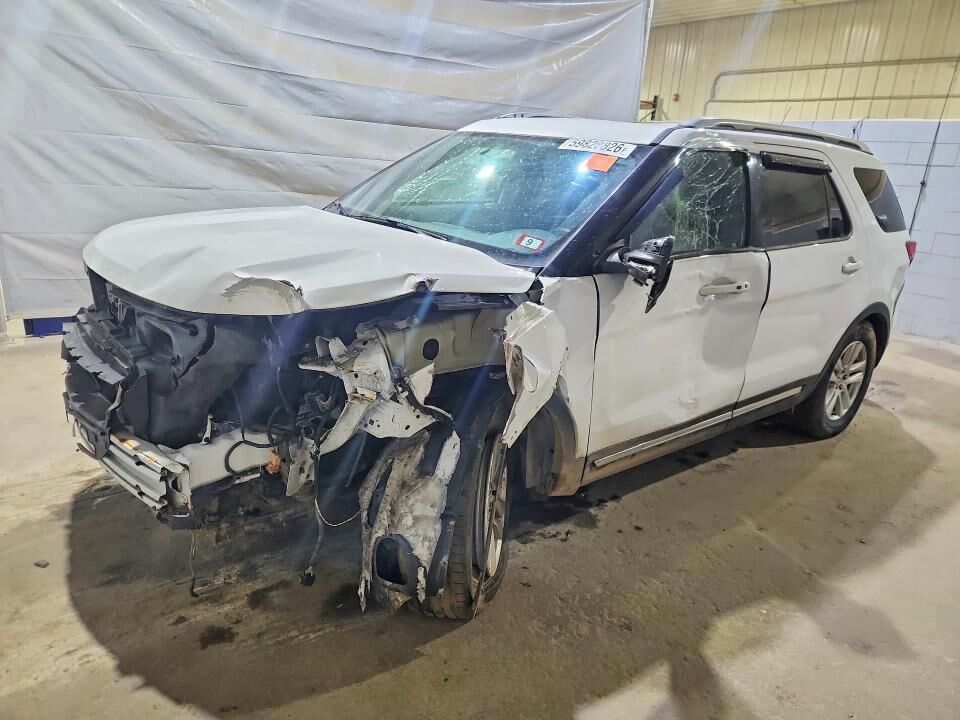2018 FORD Explorer