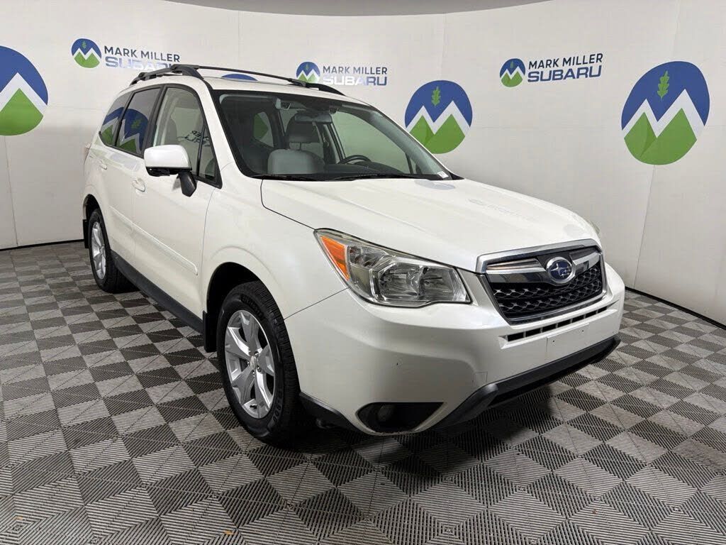 2016 SUBARU Forester