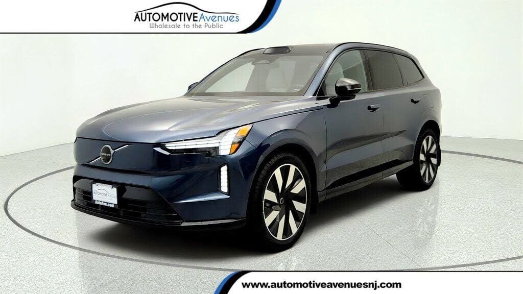 2025 VOLVO EX90