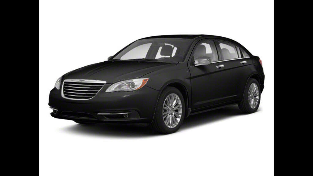 2013 CHRYSLER 200