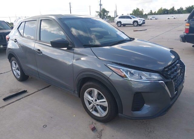 2025 NISSAN Kicks Play