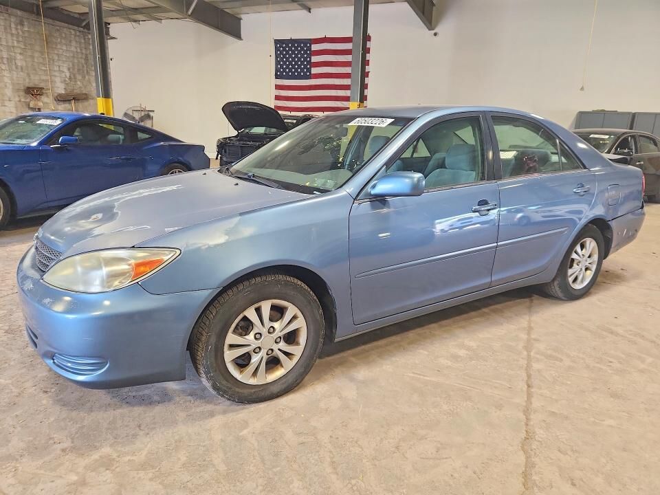 2004 TOYOTA Camry