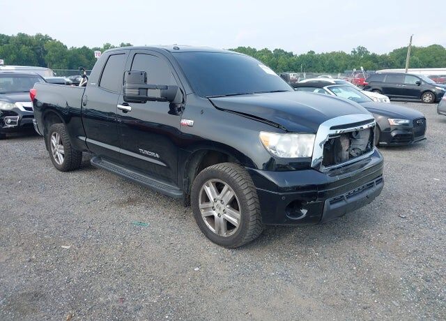 2011 TOYOTA Tundra