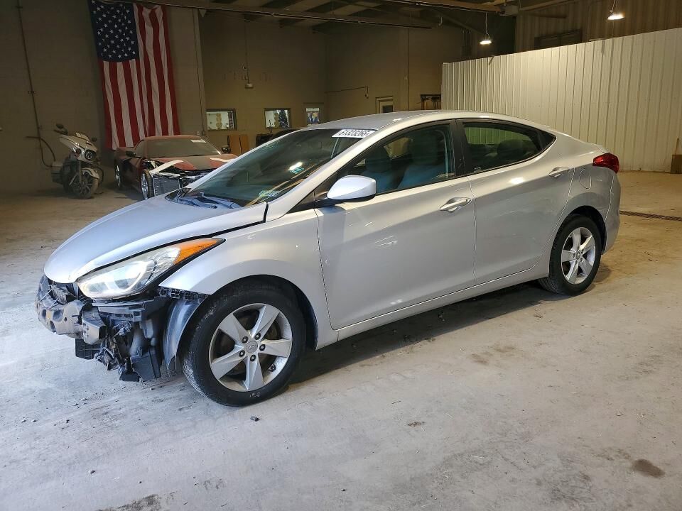 2011 HYUNDAI Elantra