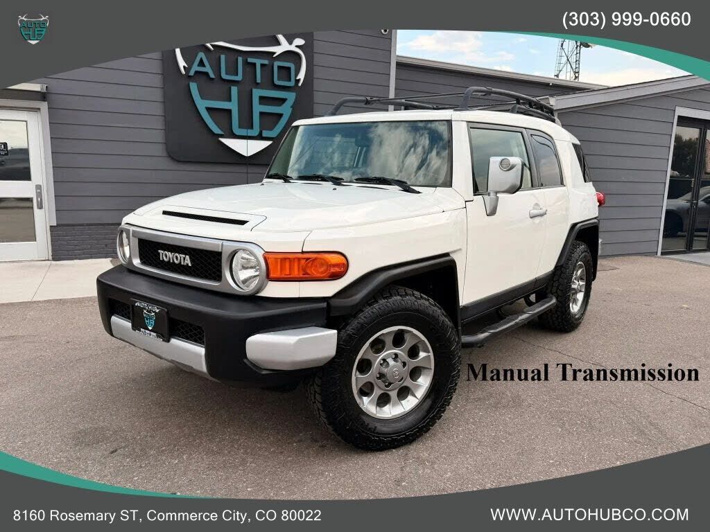 2013 TOYOTA FJ Cruiser