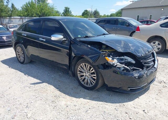 2012 CHRYSLER 200