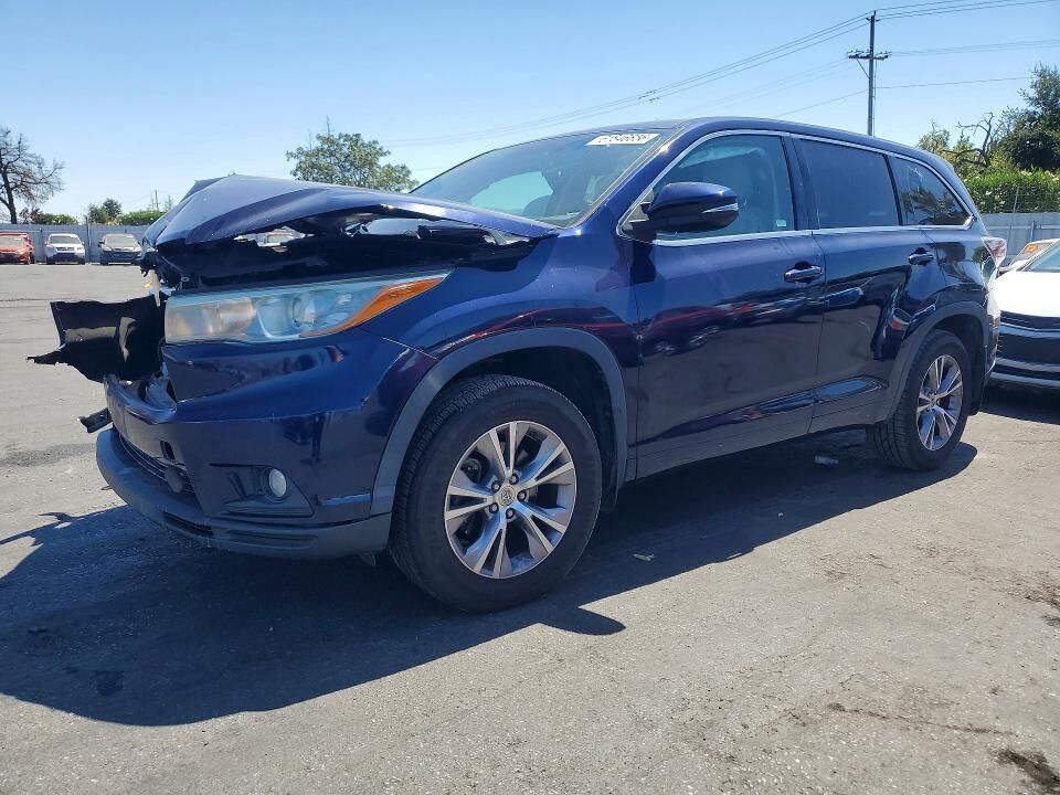 2015 TOYOTA Highlander