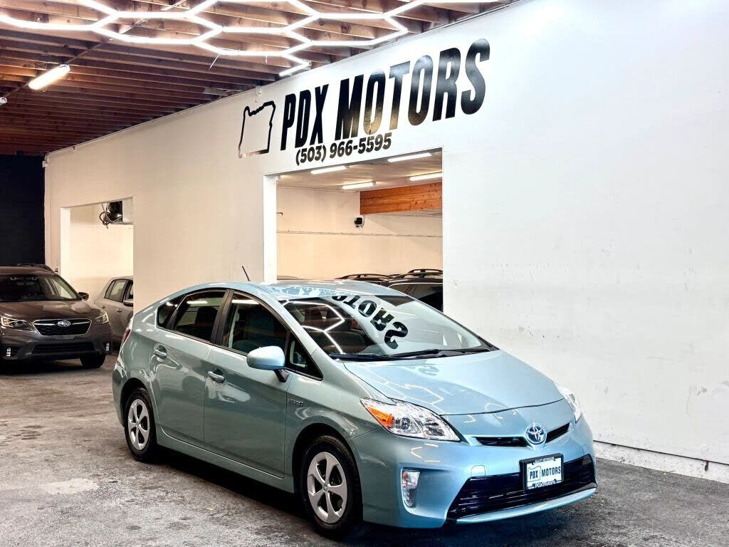2013 TOYOTA PRIUS