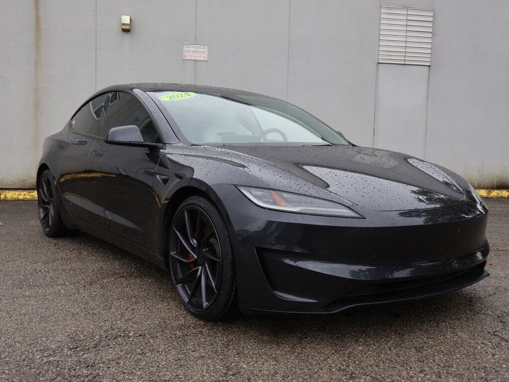 2024 TESLA Model 3