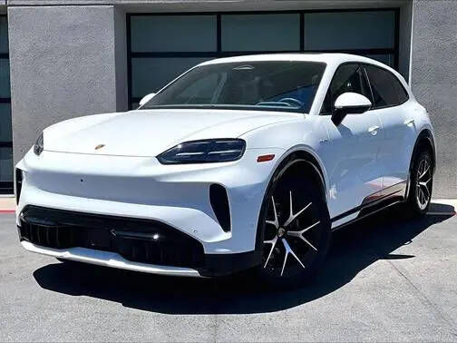 2026 PORSCHE Cayenne