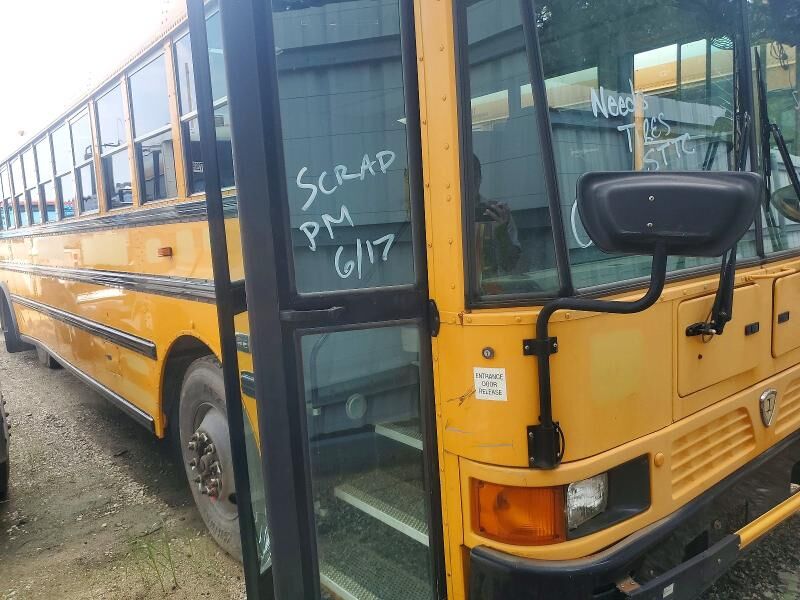 2016 IC BUS PB305