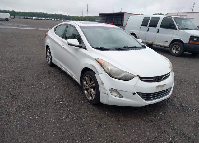 2012 HYUNDAI Elantra