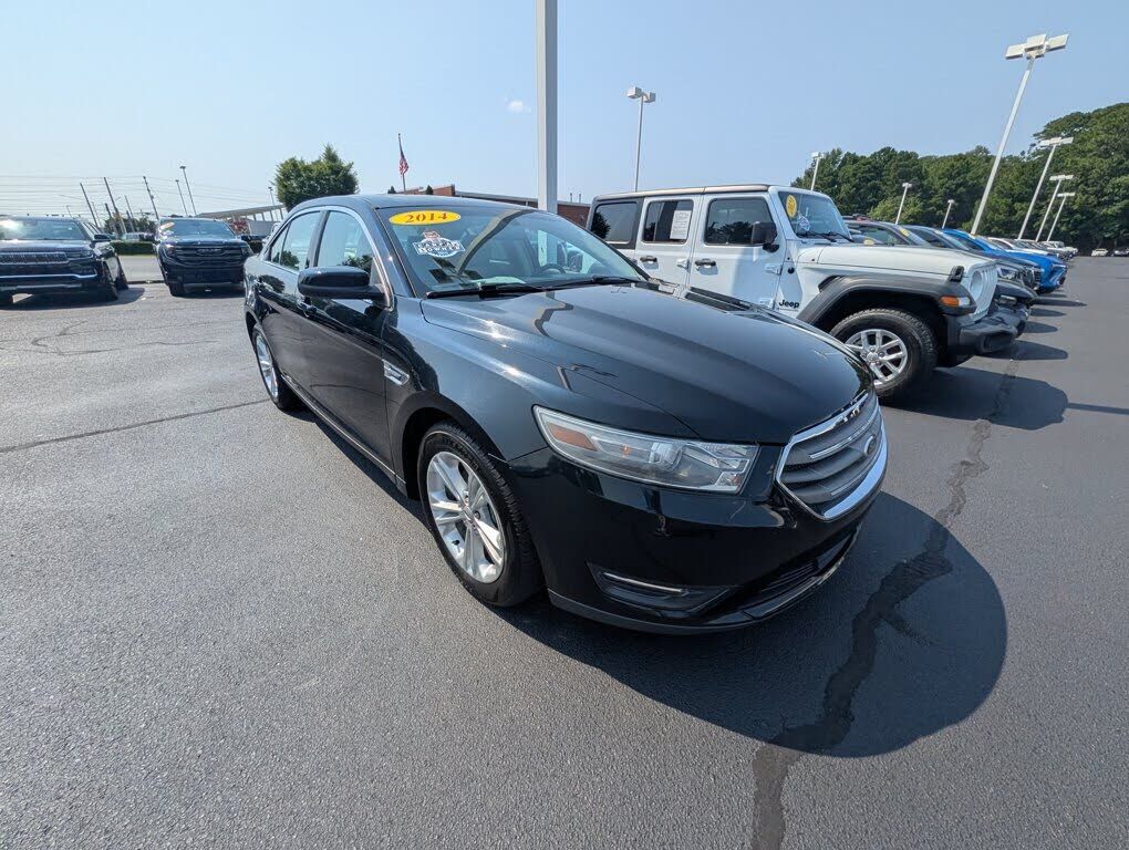 2014 FORD Taurus