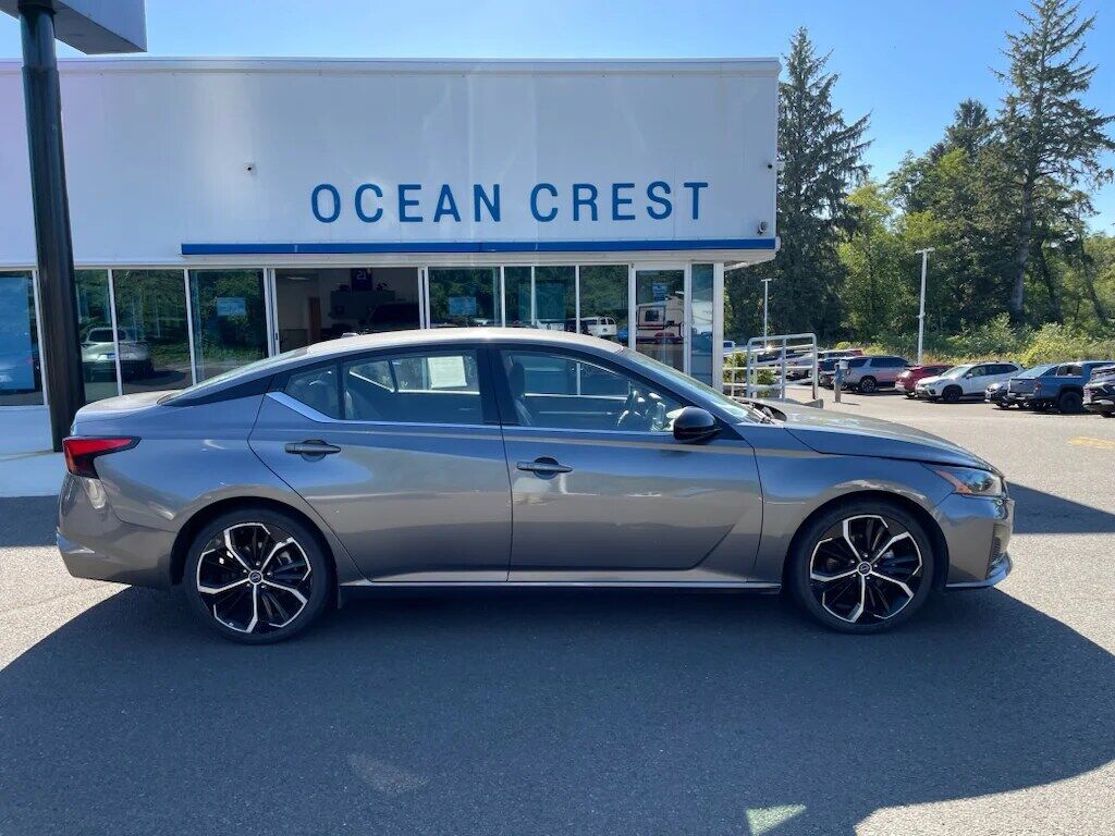 2023 NISSAN Altima