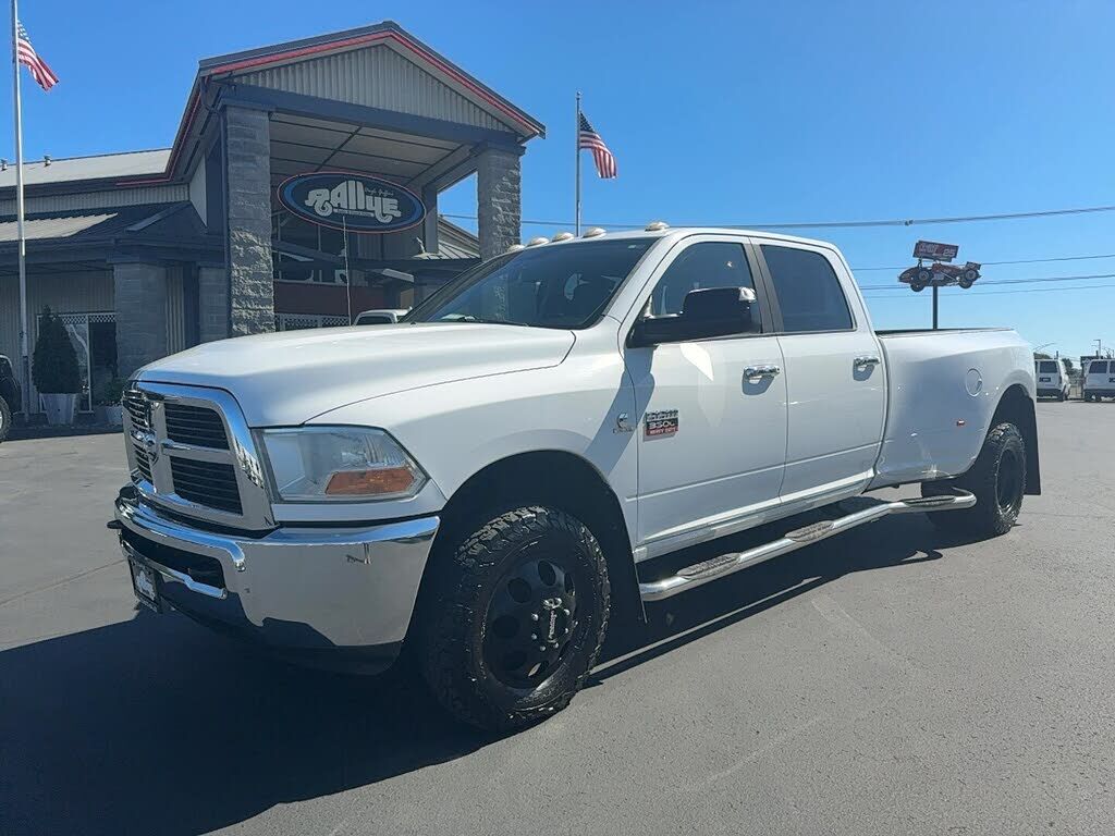 2012 DODGE Ram