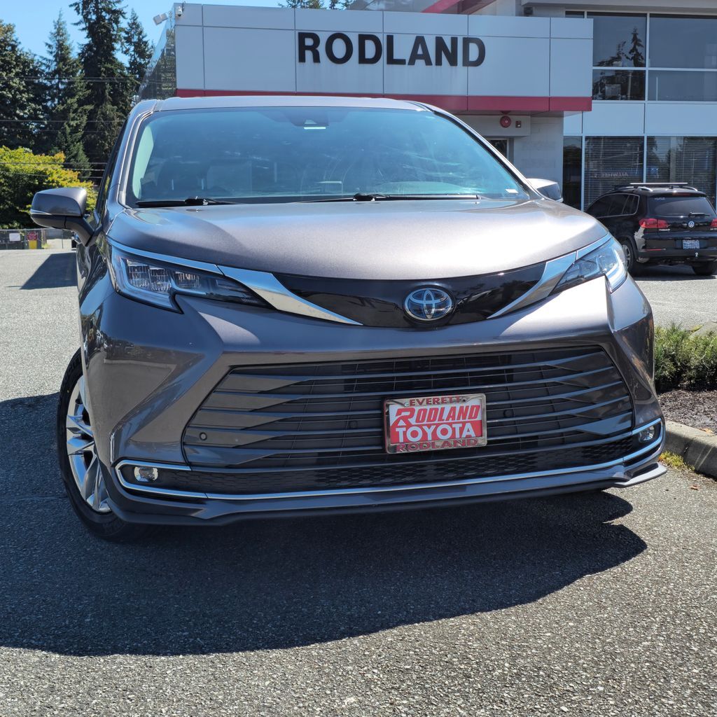 2021 TOYOTA Sienna