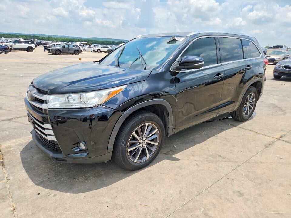 2018 TOYOTA Highlander