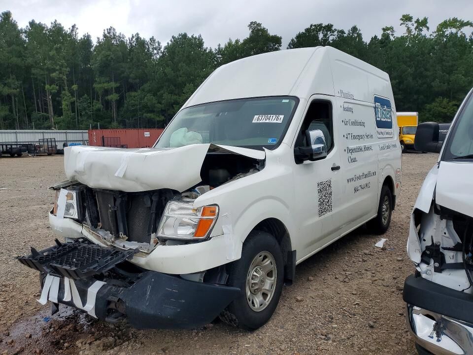 2015 NISSAN NV