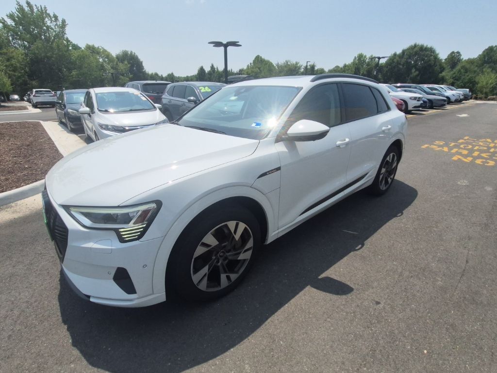 2021 AUDI e-tron